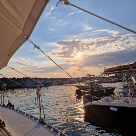 Dormire In Barca A Vela Маратеа Екстериор снимка