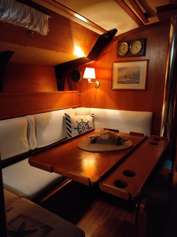 Dormire In Barca A Vela Маратеа Екстериор снимка